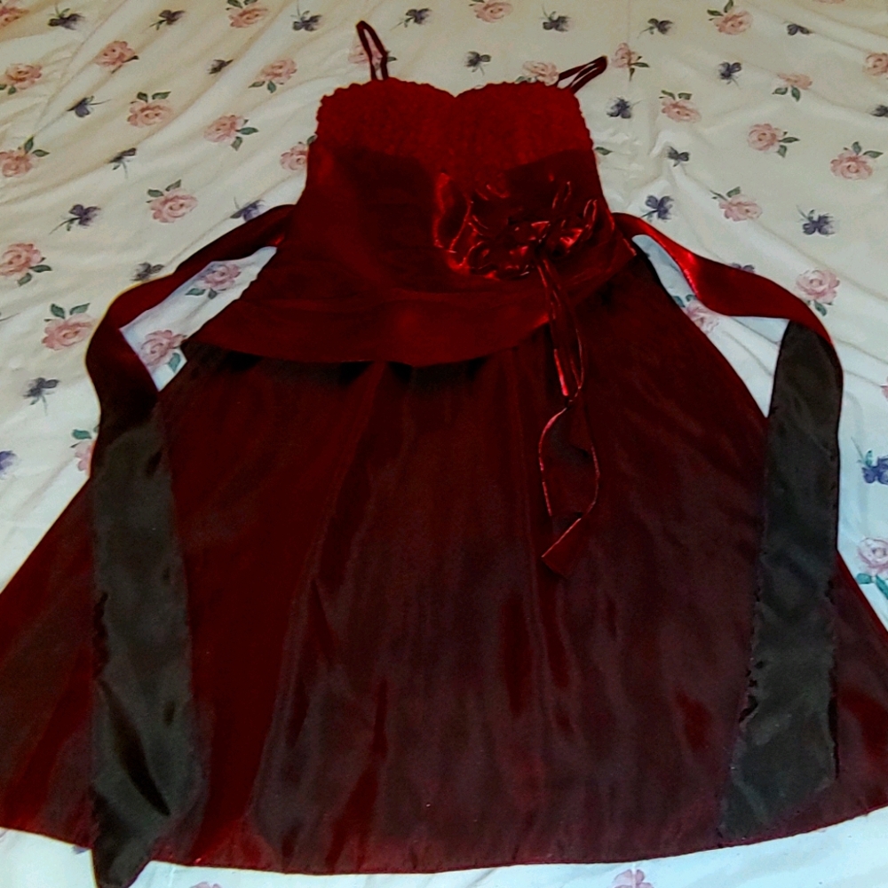Women's Red Strapped Floral Dress